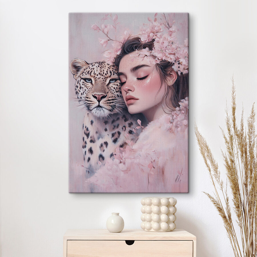 Frau mit Gepard