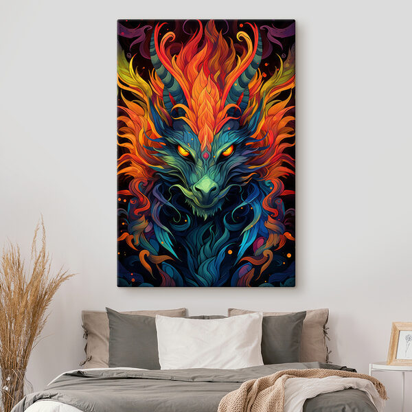 Bunter Drache mit Hörnern Bunter Drache mit Hörnern