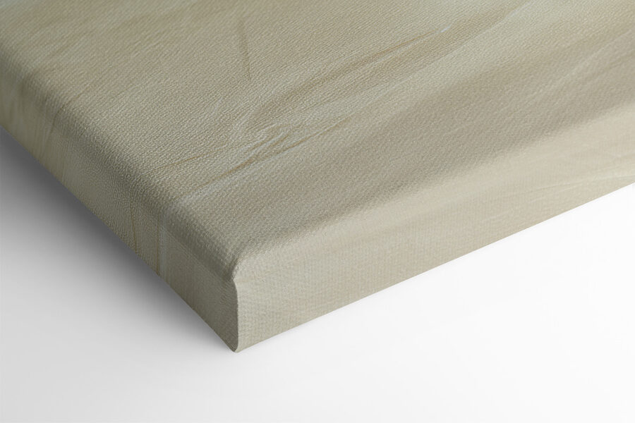 Glasapfel mit einem Blatt darauf
