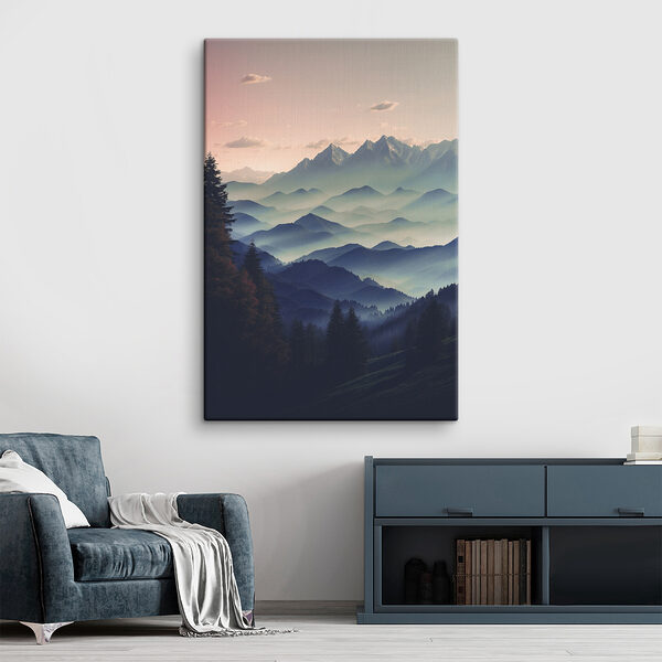 Bergkette mit Bäumen und Wolken Bergkette mit Bäumen und Wolken