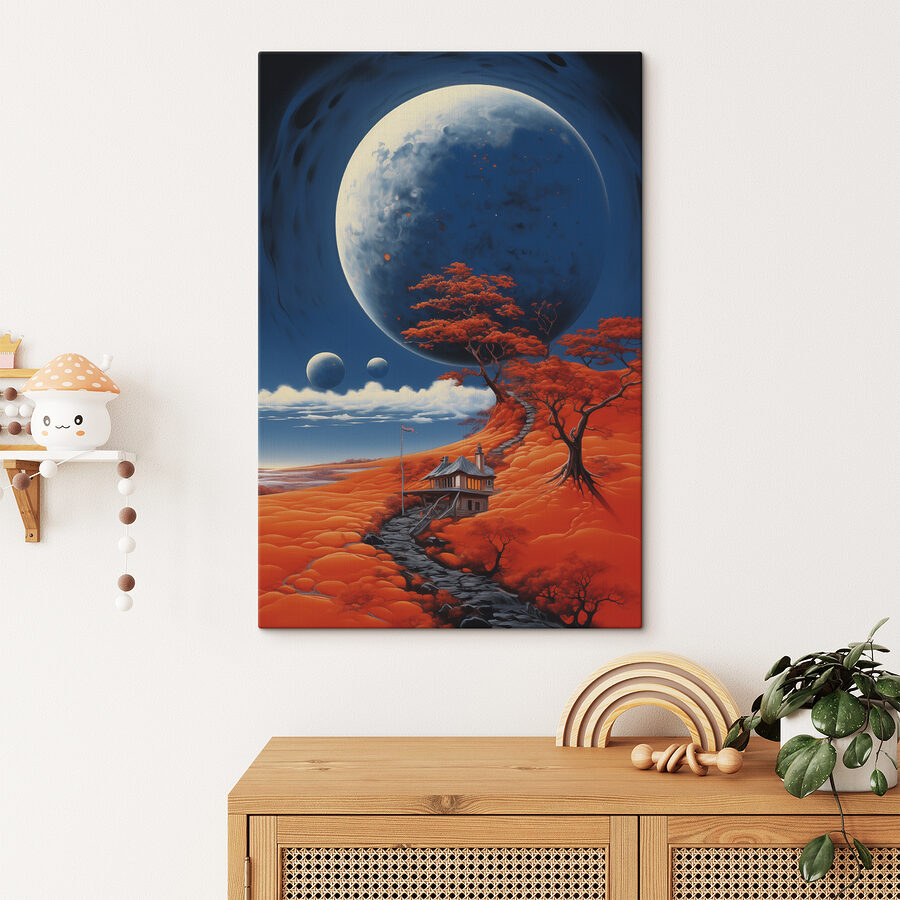 Haus auf einem Hügel mit Orangenbäumen und einem großen Mond