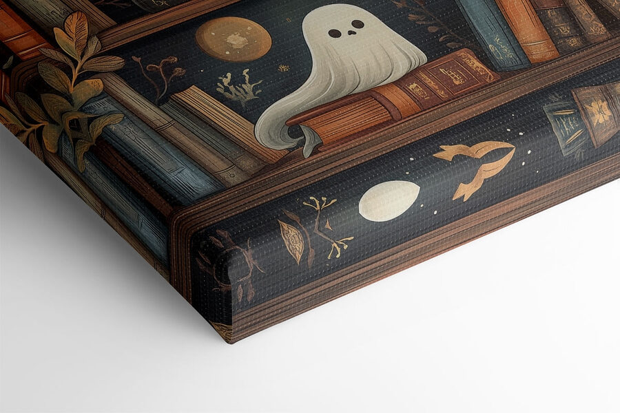 Bücherregal voller Bücher mit Gespenstern
