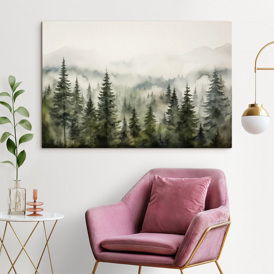 Nebliger Wald mit Bäumen