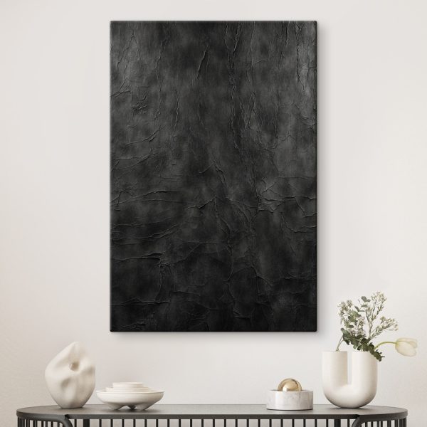 Schwarze Oberfläche mit Rissen Schwarze Oberfläche mit Rissen