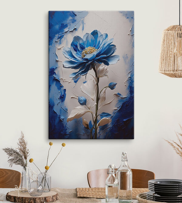 Blaue Blume mit weißen Blättern Blaue Blume mit weißen Blättern