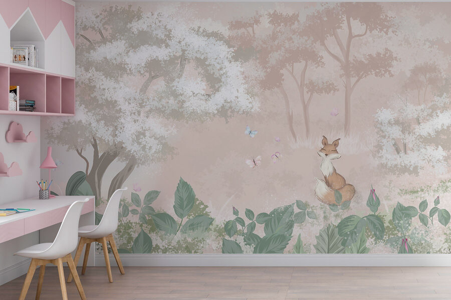Fuchs und Schmetterlinge in einem Wald