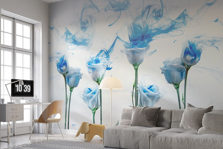 Gruppe von Blumen mit blauer Tinte im Wasser Gruppe von Blumen mit blauer Tinte im Wasser