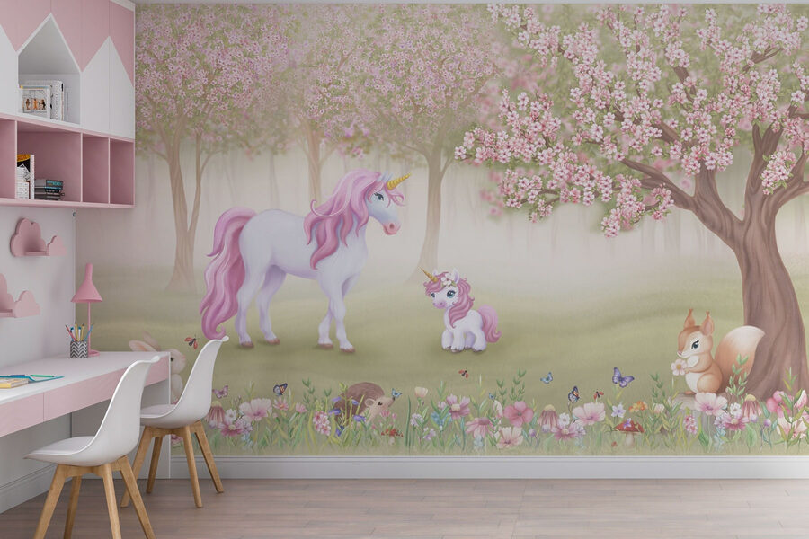 Ein Einhorn und ein Eichhörnchen im Wald Ein Einhorn und ein Eichhörnchen im Wald