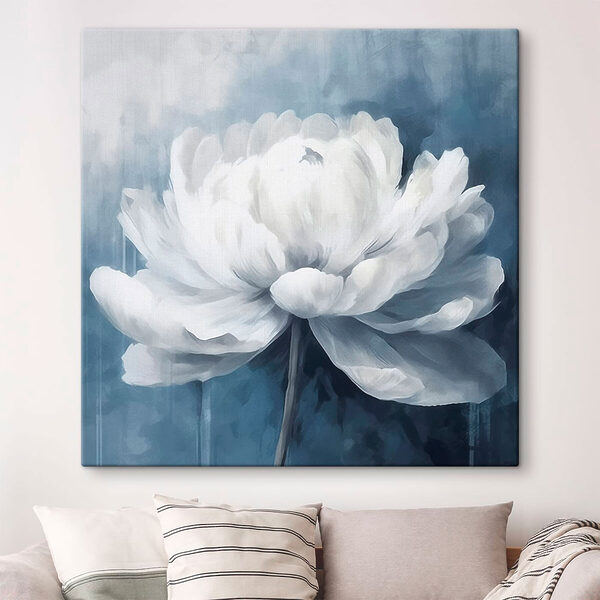 Weiße Blume auf blauem Hintergrund Weiße Blume auf blauem Hintergrund