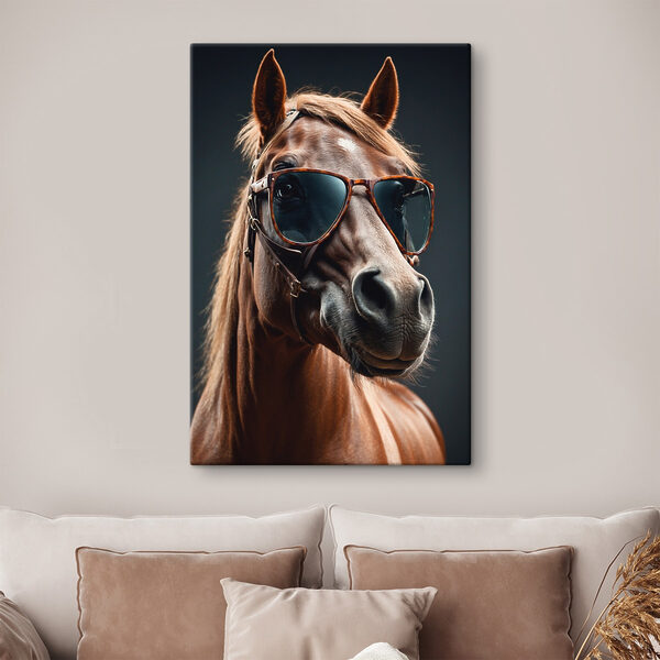 Pferd mit Sonnenbrille Pferd mit Sonnenbrille