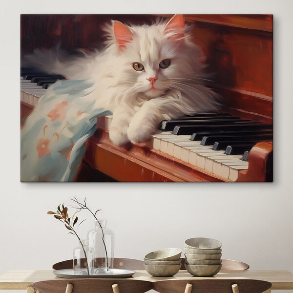 Katze auf einem Klavier liegend Katze auf einem Klavier liegend