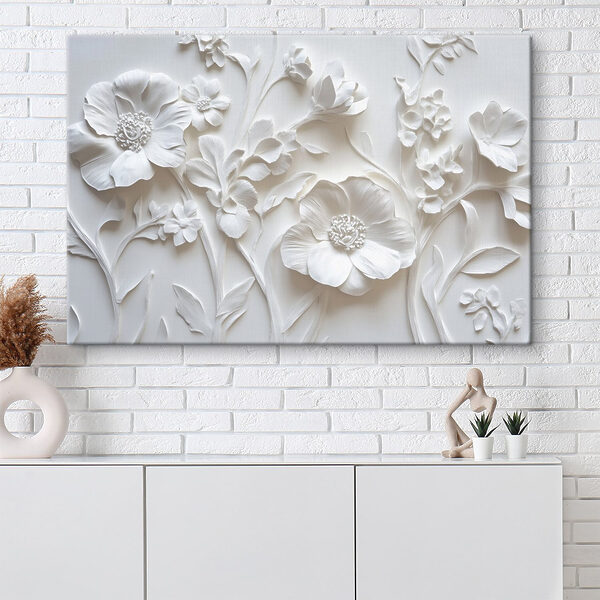 Weiße Wand mit Blumen Weiße Wand mit Blumen