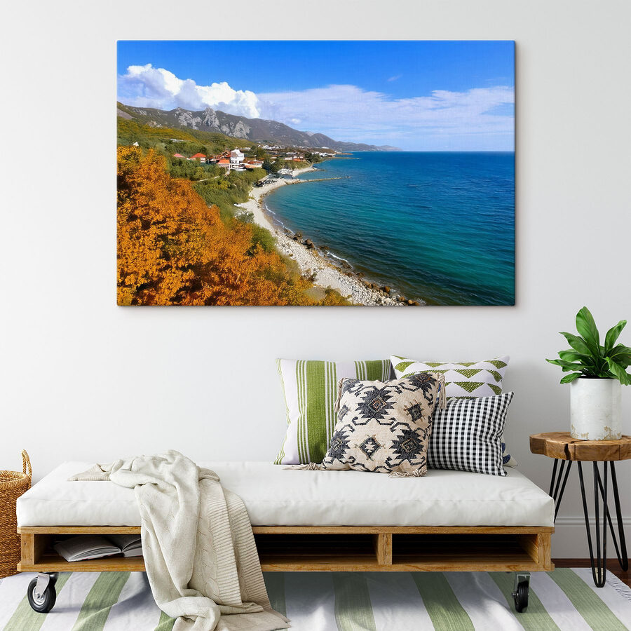 Strand mit Häusern und Bäumen an der Seite Strand mit Häusern und Bäumen an der Seite