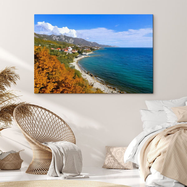 Strand mit Häusern und Bäumen an der Seite Strand mit Häusern und Bäumen an der Seite