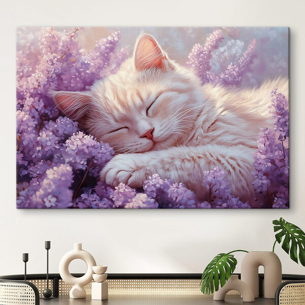Katze schläft im Blumenbeet Katze schläft im Blumenbeet