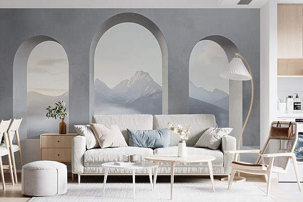 Weißes Zimmer mit gewölbten Fenstern und Bergen im Hintergrund Weißes Zimmer mit gewölbten Fenstern und Bergen im Hintergrund