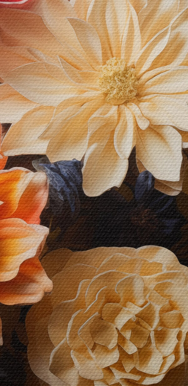 Vase mit Blumen auf schwarzem Hintergrund Vase mit Blumen auf schwarzem Hintergrund