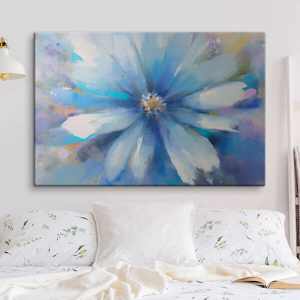 Zarte Töne einer blühenden Blume Zarte Töne einer blühenden Blume