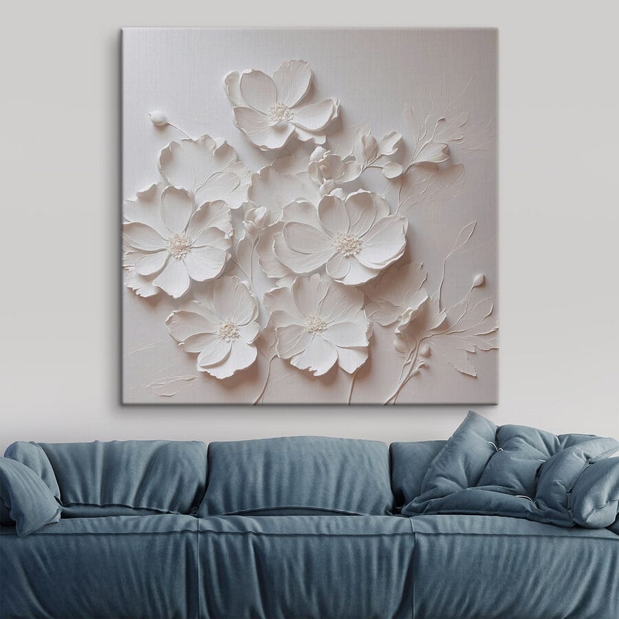 Weiße Blume auf weißer Fläche Weiße Blume auf weißer Fläche