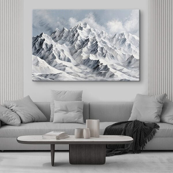 Bergkette mit Schnee Bergkette mit Schnee