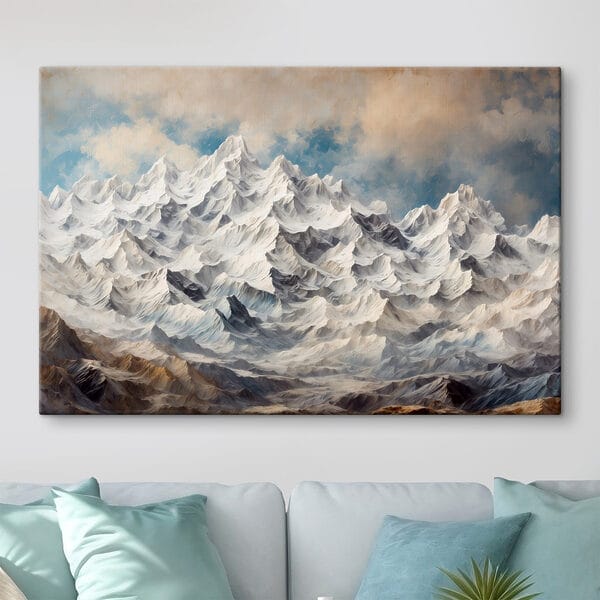 Bergkette mit Schnee Bergkette mit Schnee