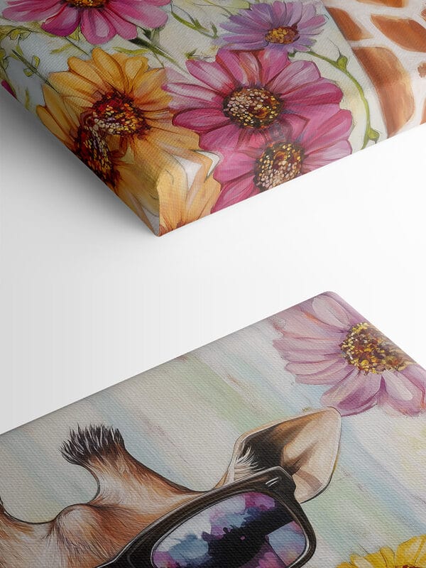 Giraffe mit Sonnenbrille und Blumen Giraffe mit Sonnenbrille und Blumen