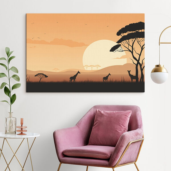 Giraffen in einem grasbewachsenen Feld mit Bäumen und einem Sonnenuntergang Giraffen in einem grasbewachsenen Feld mit Bäumen und einem Sonnenuntergang