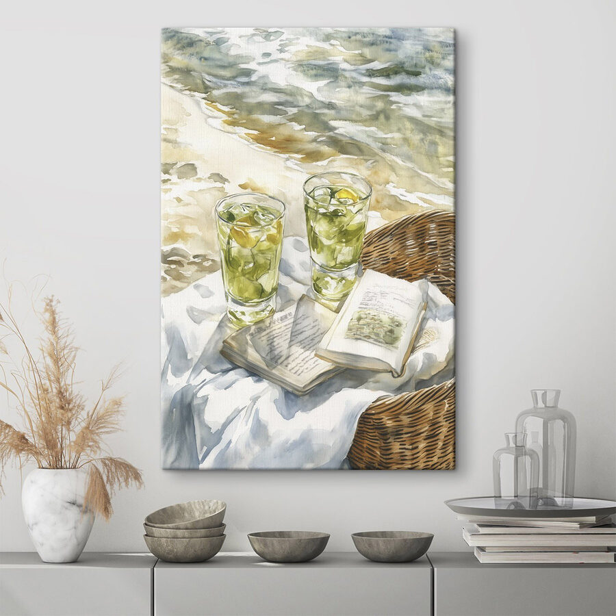 Aquarellbild von zwei Gläsern Eistee und einem Buch auf einer Decke am Strand Aquarellbild von zwei Gläsern Eistee und einem Buch auf einer Decke am Strand