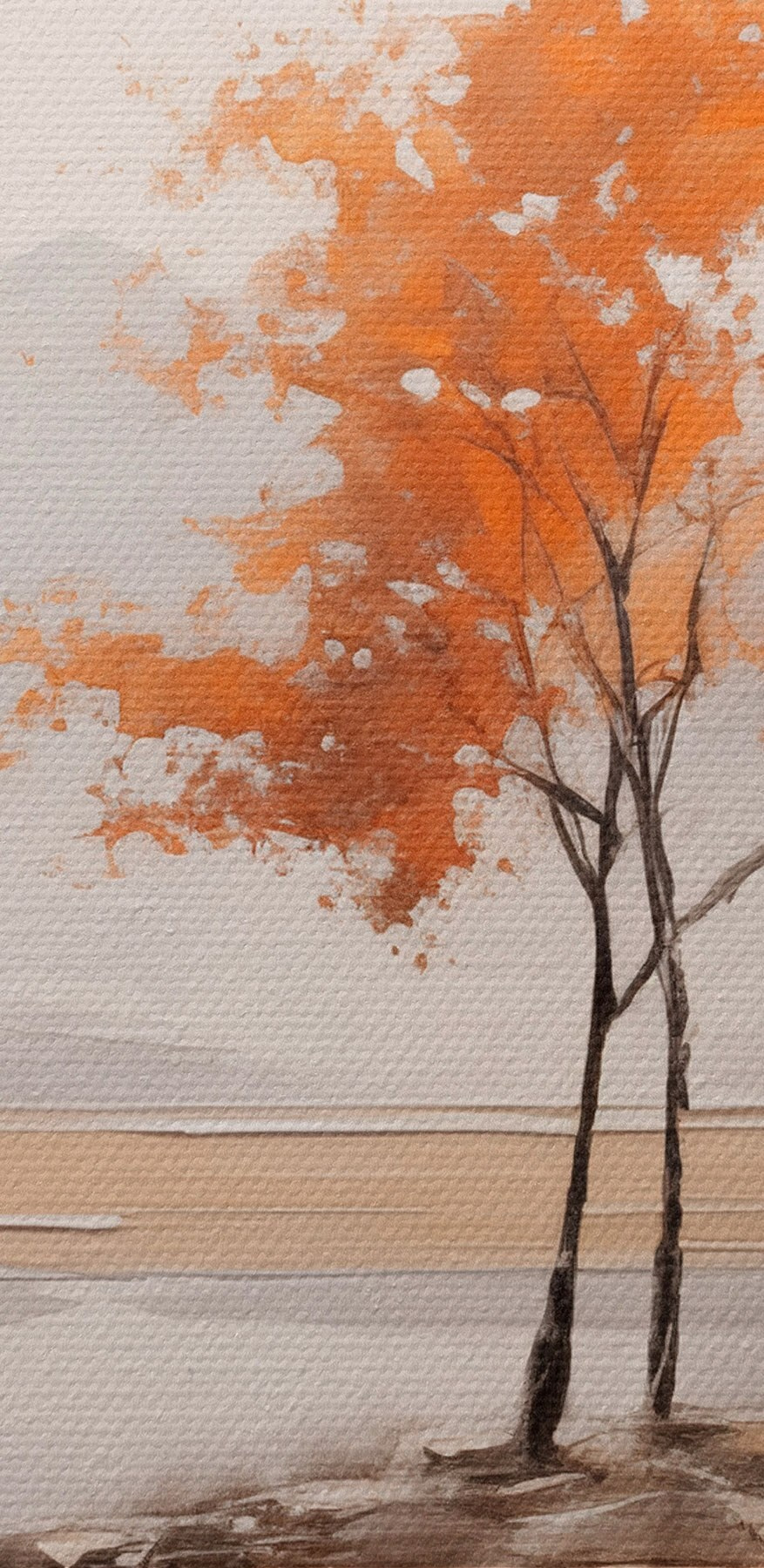 Baum auf einer Insel im Wasser