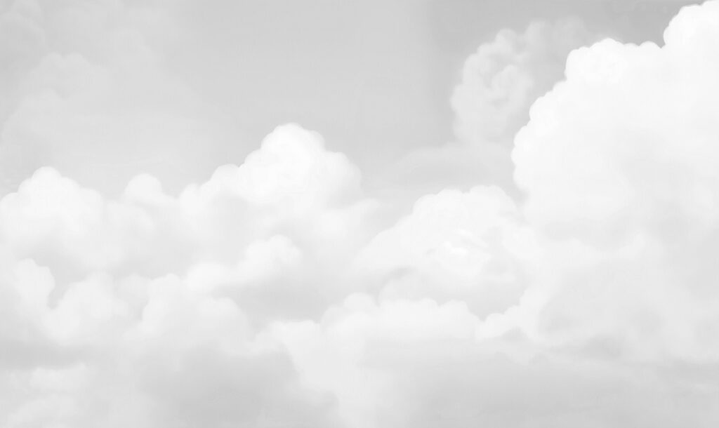 Bewölkter Himmel mit vielen Wolken Bewölkter Himmel mit vielen Wolken
