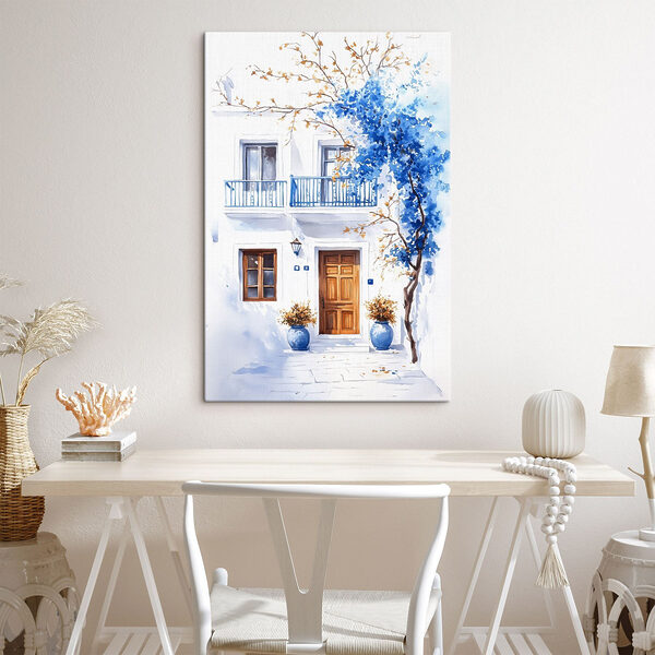 Aquarellmalerei eines Gebäudes mit Balkon und blauen Blumen Aquarellmalerei eines Gebäudes mit Balkon und blauen Blumen