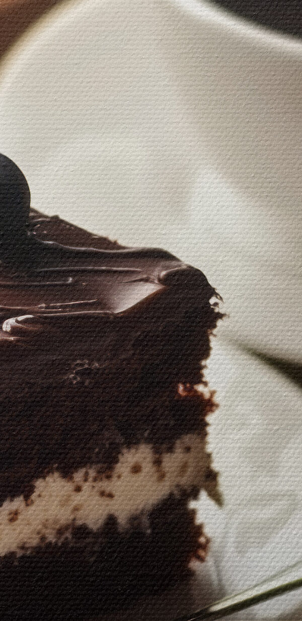 Ein Stück Kuchen und eine Tasse Kaffee Ein Stück Kuchen und eine Tasse Kaffee