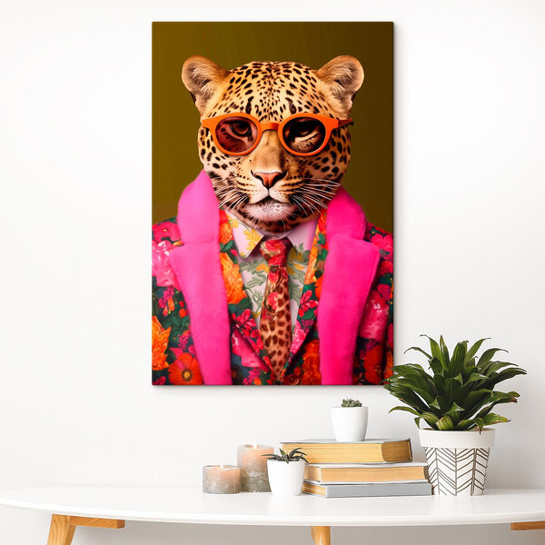 Leopard im Anzug und mit Sonnenbrille Leopard im Anzug und mit Sonnenbrille