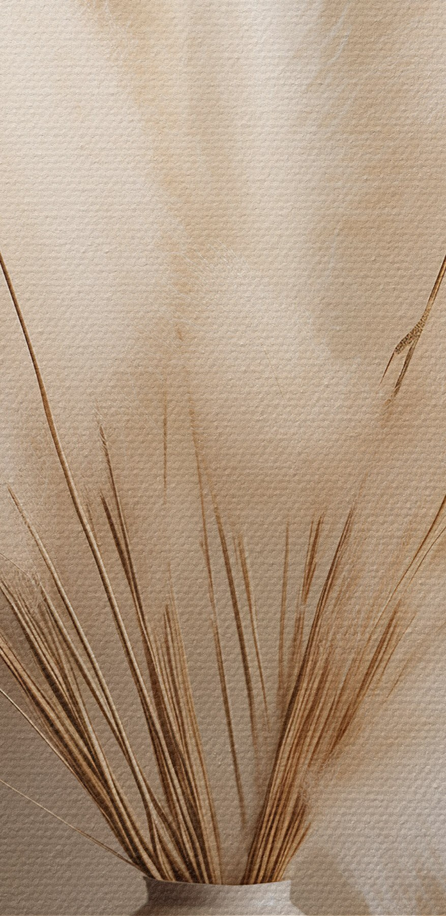 Weiße Vase mit flauschigen Blumen