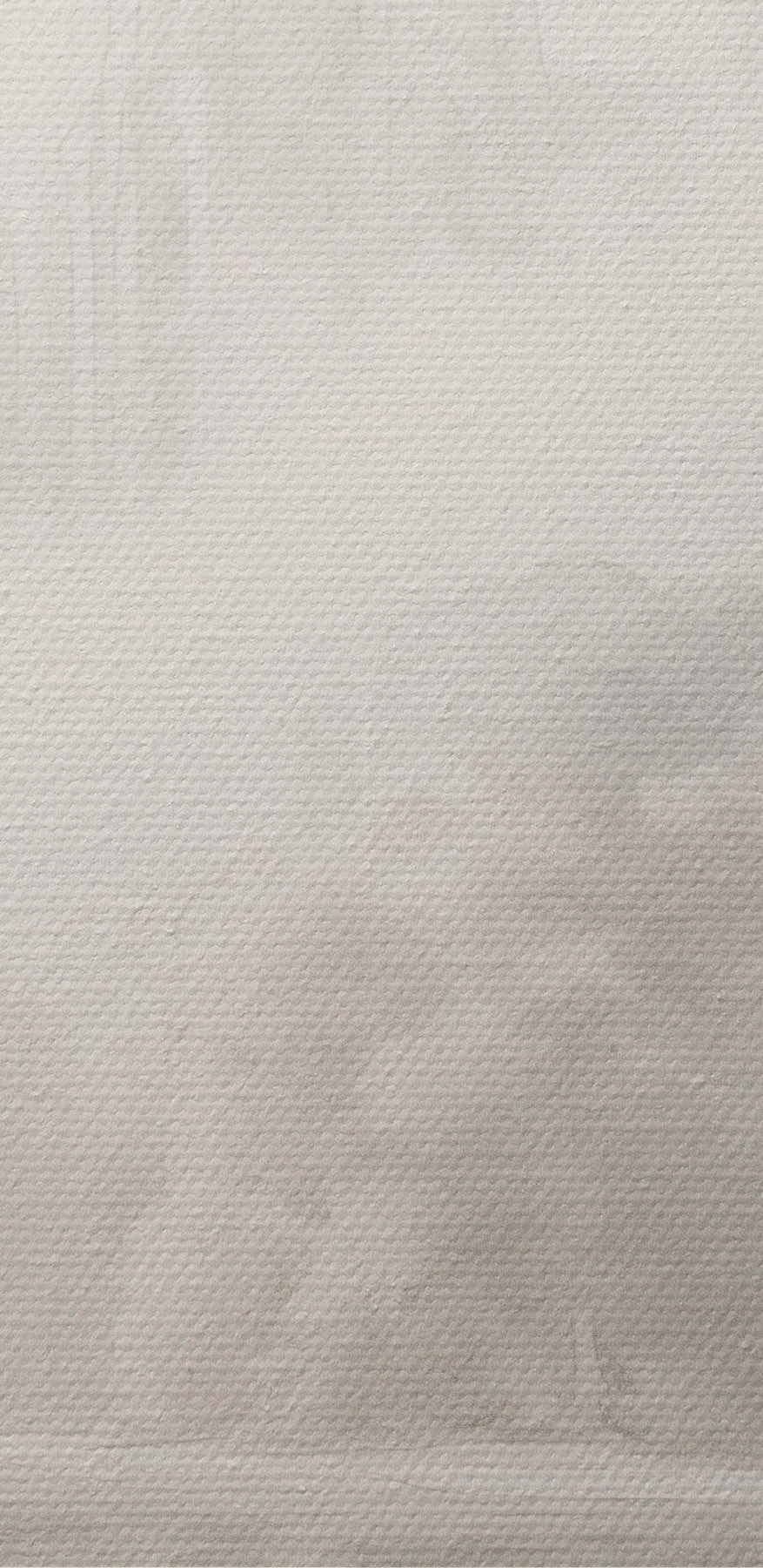 Wasserfläche mit einer Burg im Hintergrund
