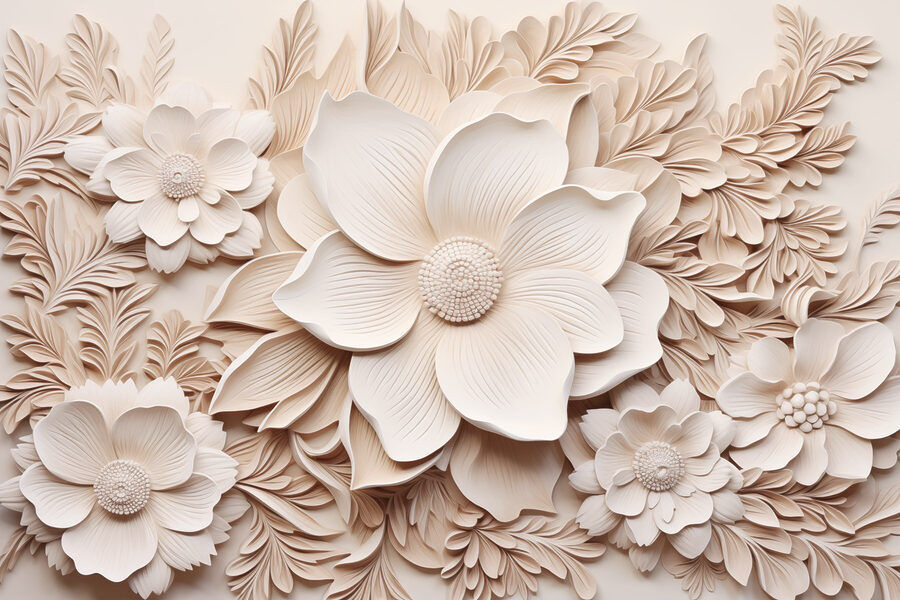 Weiße Blumen und Blätter an einer Wand