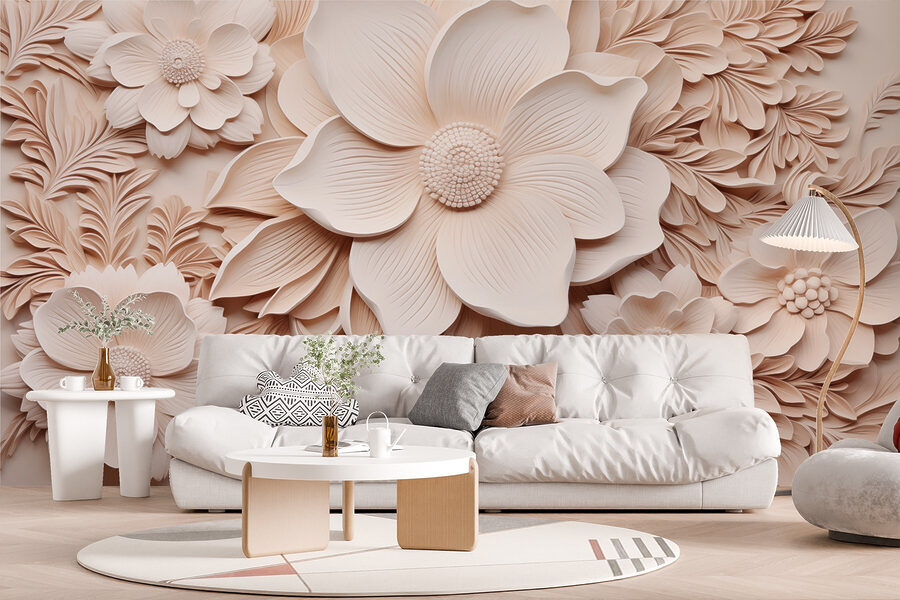 Weiße Blumen und Blätter an einer Wand
