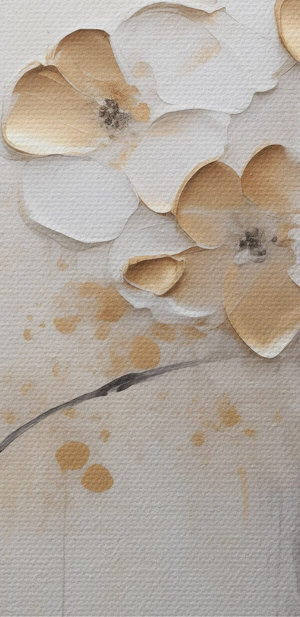 Gemälde mit Blumen an einer Wand Gemälde mit Blumen an einer Wand