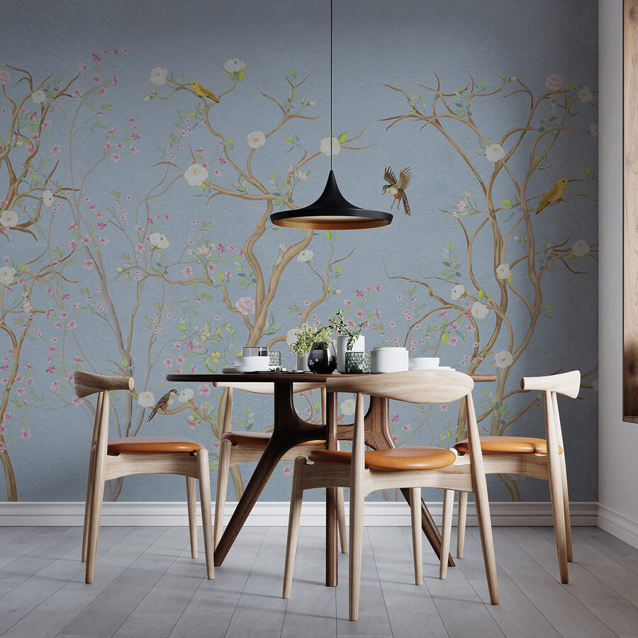 Wandgemälde eines Baumes mit Blumen und Vögeln