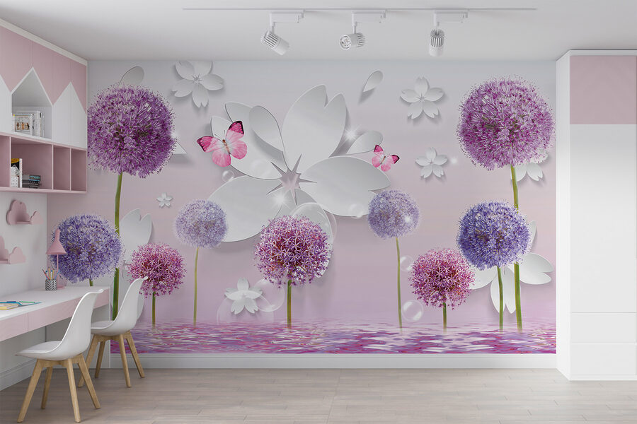 Lila Blumen und Schmetterlinge Lila Blumen und Schmetterlinge