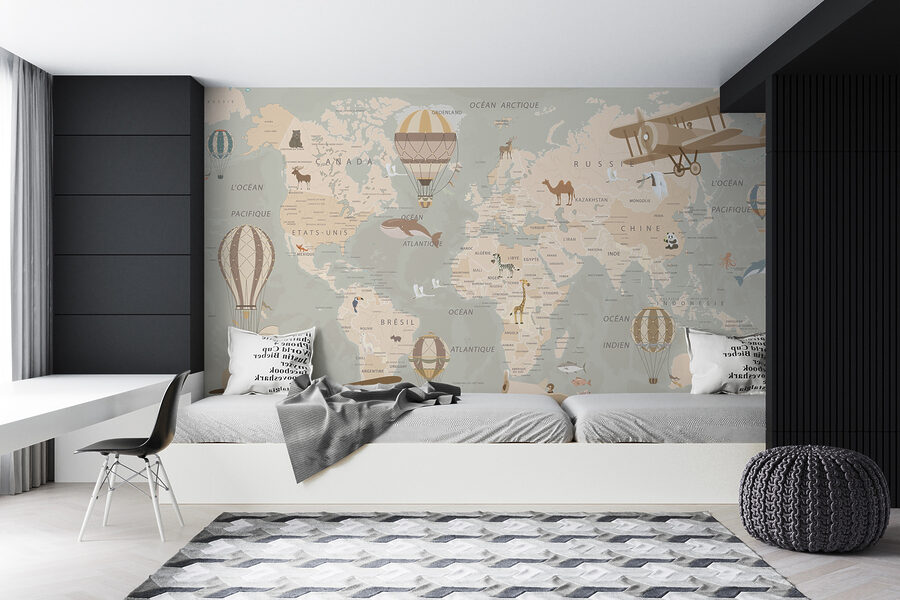 Weltkarte mit Flugzeugen und Heißluftballons