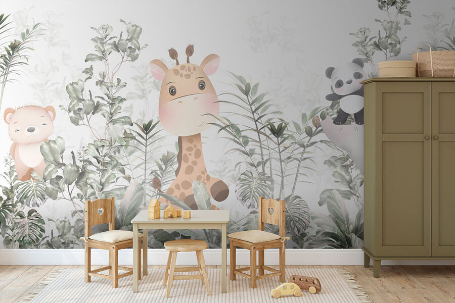 Giraffe und Panda in einem Wald