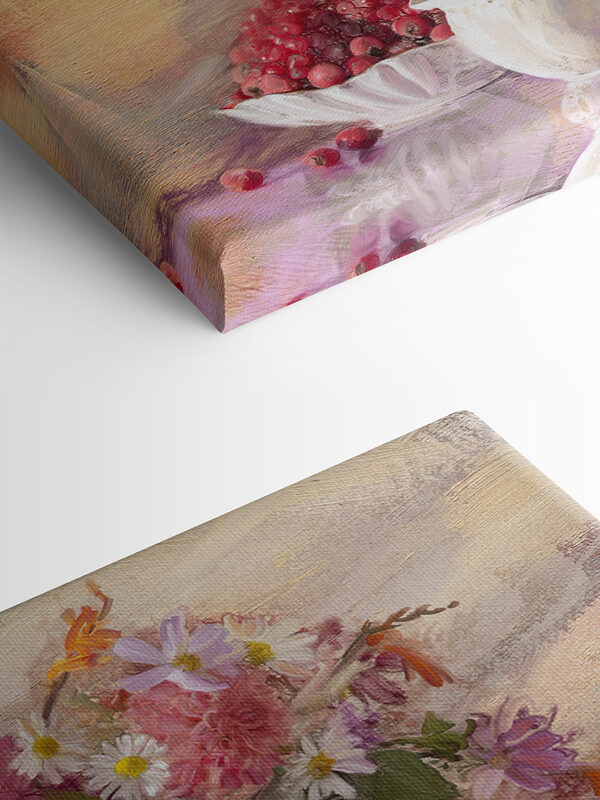 Ein Bild mit Blumen in einer Vase und einer Schüssel mit Essen Ein Bild mit Blumen in einer Vase und einer Schüssel mit Essen
