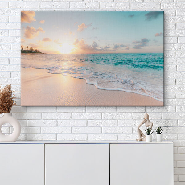 Ein Strand mit Wellen und einem Sonnenuntergang s28661pih26ms 600x600 - Ein Strand mit Wellen und einem Sonnenuntergang