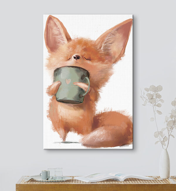 Ein Fuchs hält einen Becher Ein Fuchs hält einen Becher