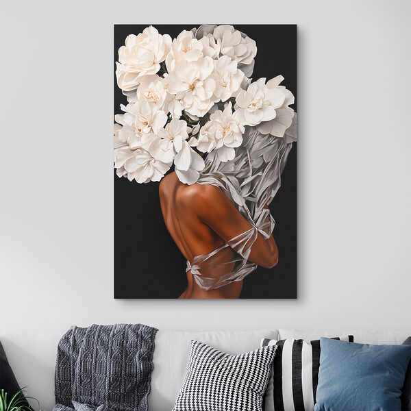 Eine Frau mit weißen Blumen auf dem Kopf Eine Frau mit weißen Blumen auf dem Kopf