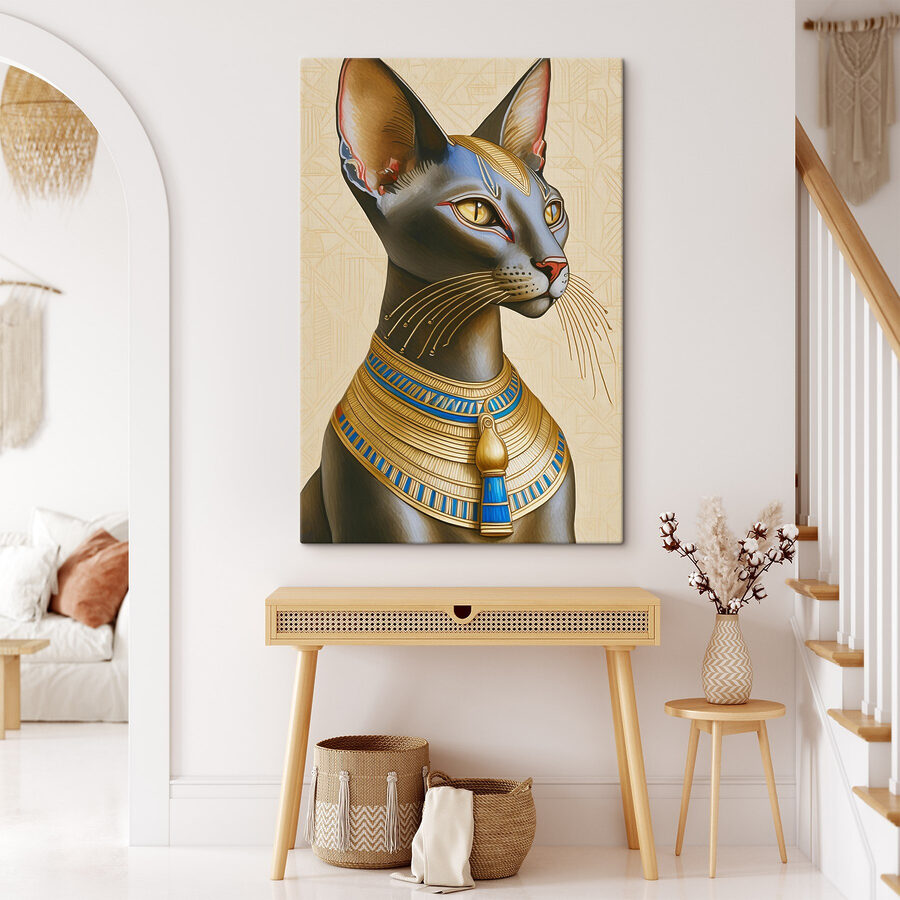Majestätische Katze mit königlichem Halsband geschmückt. Majestätische Katze mit königlichem Halsband geschmückt.