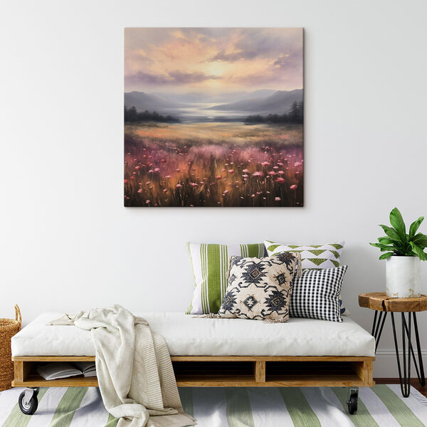 Blumenfeld mit Bergen im Hintergrund Blumenfeld mit Bergen im Hintergrund
