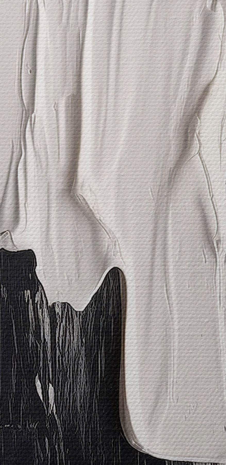 Weiße und schwarze Farbe auf einer weißen Fläche