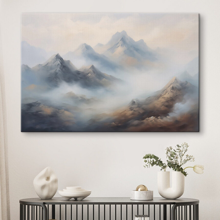 Bergkette mit Wolken